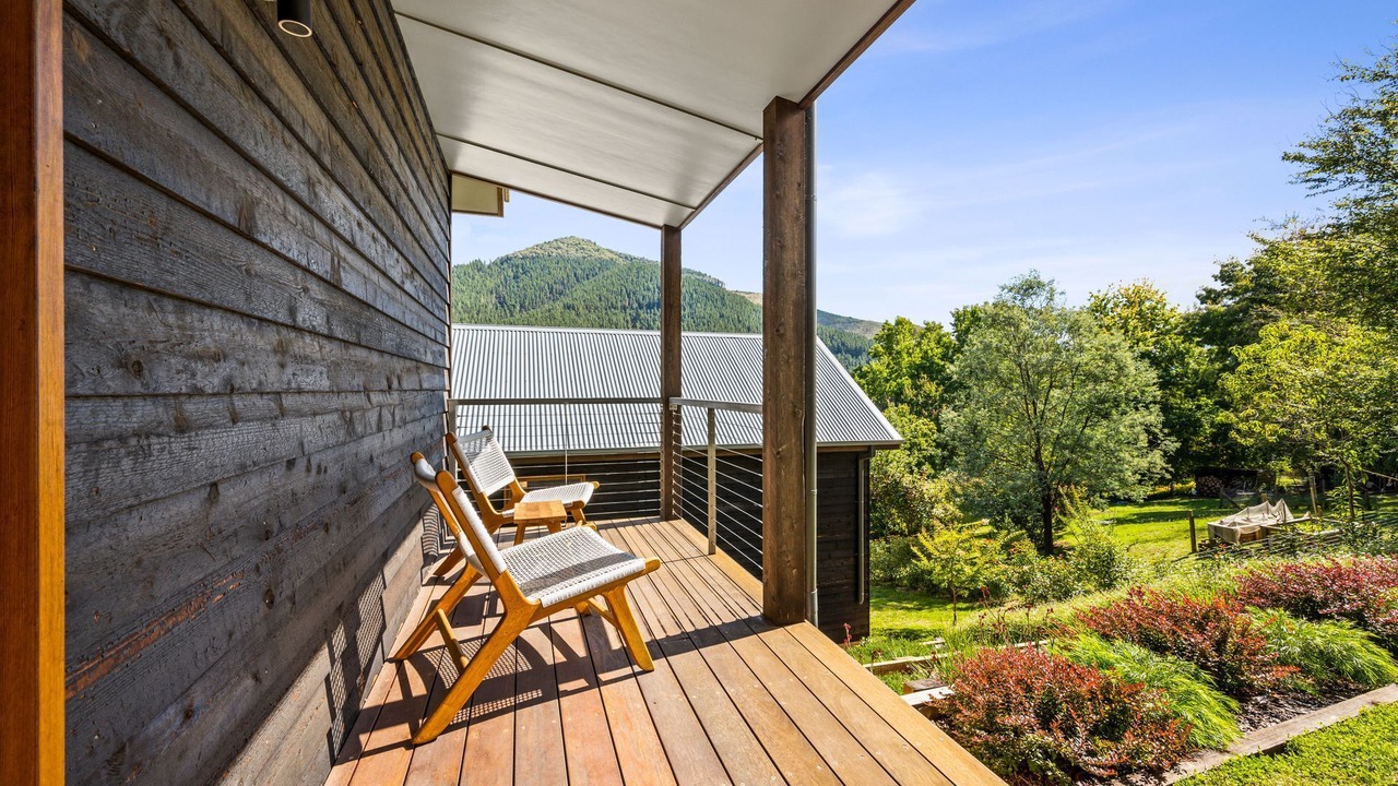 Photo of Patio Balcony in Wandiligong