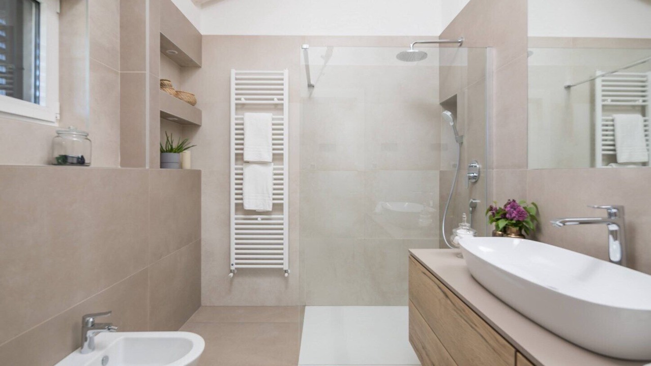 Photo of Bathroom in Grad