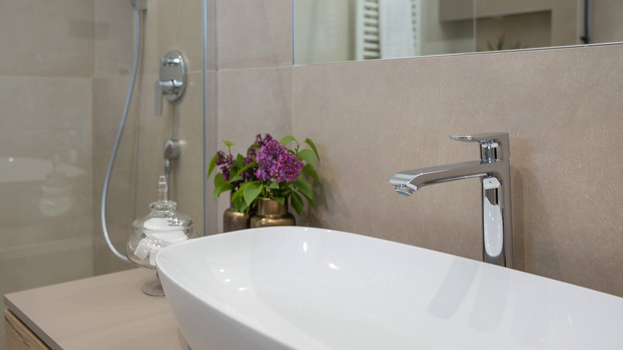 Photo of Bathroom in Grad