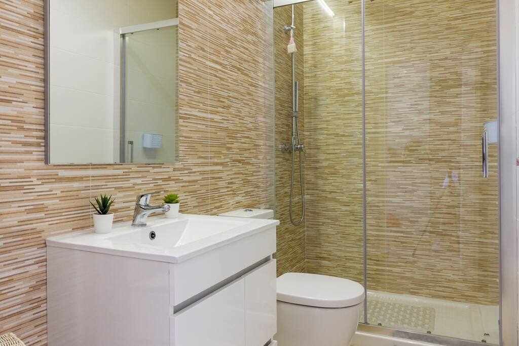 Photo of Bathroom in La Florida