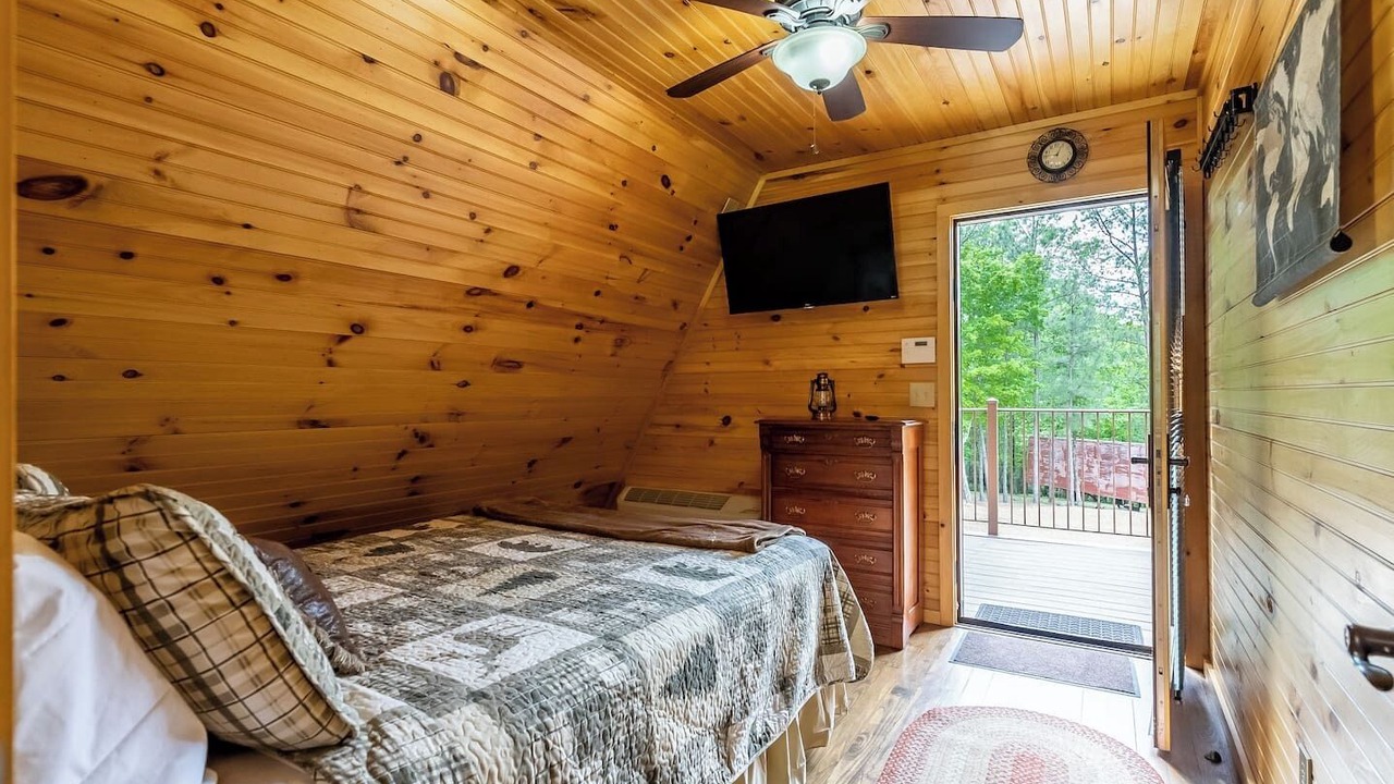 Photo of Bedroom in Fort Payne