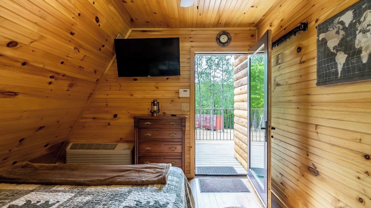 Photo of Bedroom in Fort Payne