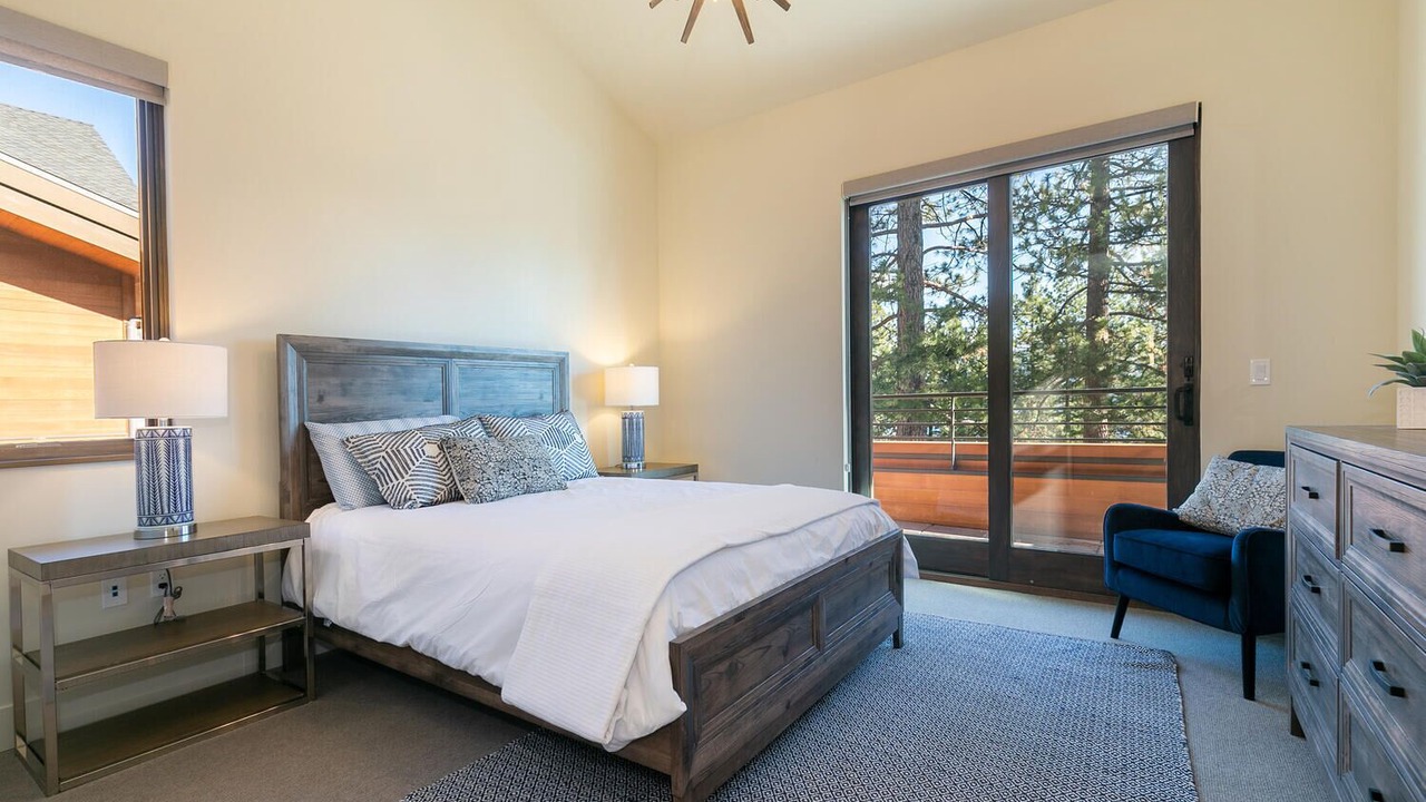 Photo of Bedroom in Crystal Bay