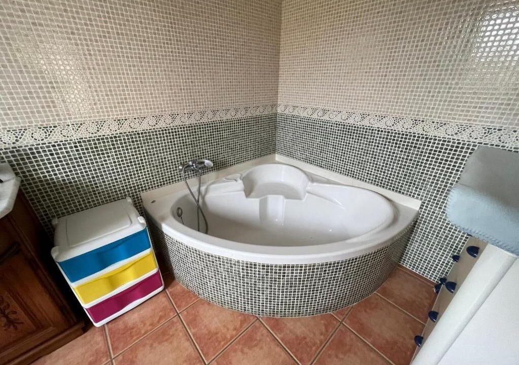 Photo of Bathroom in Alguena