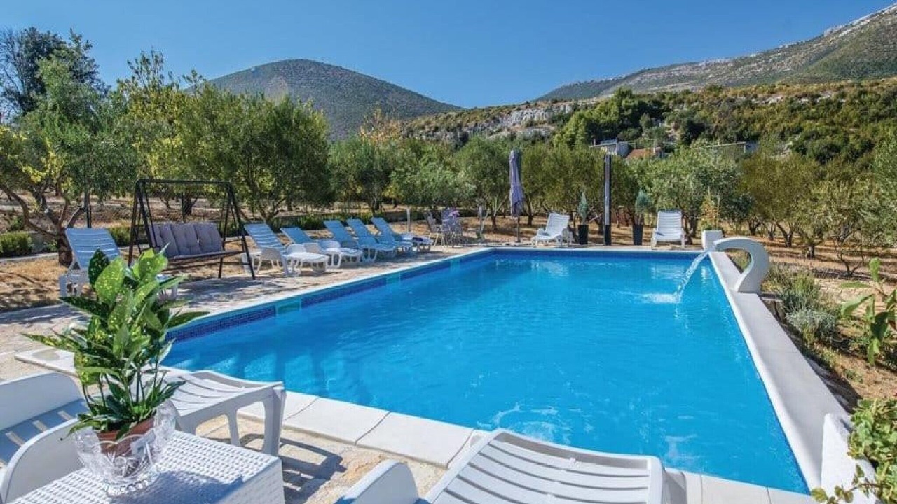 Photo of Outdoor in Rudine