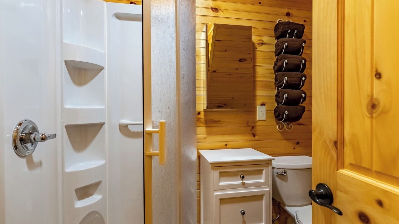 Photo of Bathroom in Fort Payne
