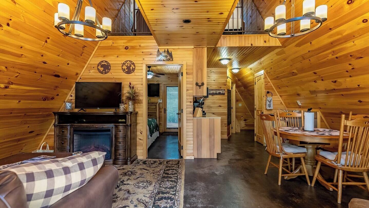Photo of Bedroom in Cedar Bluff