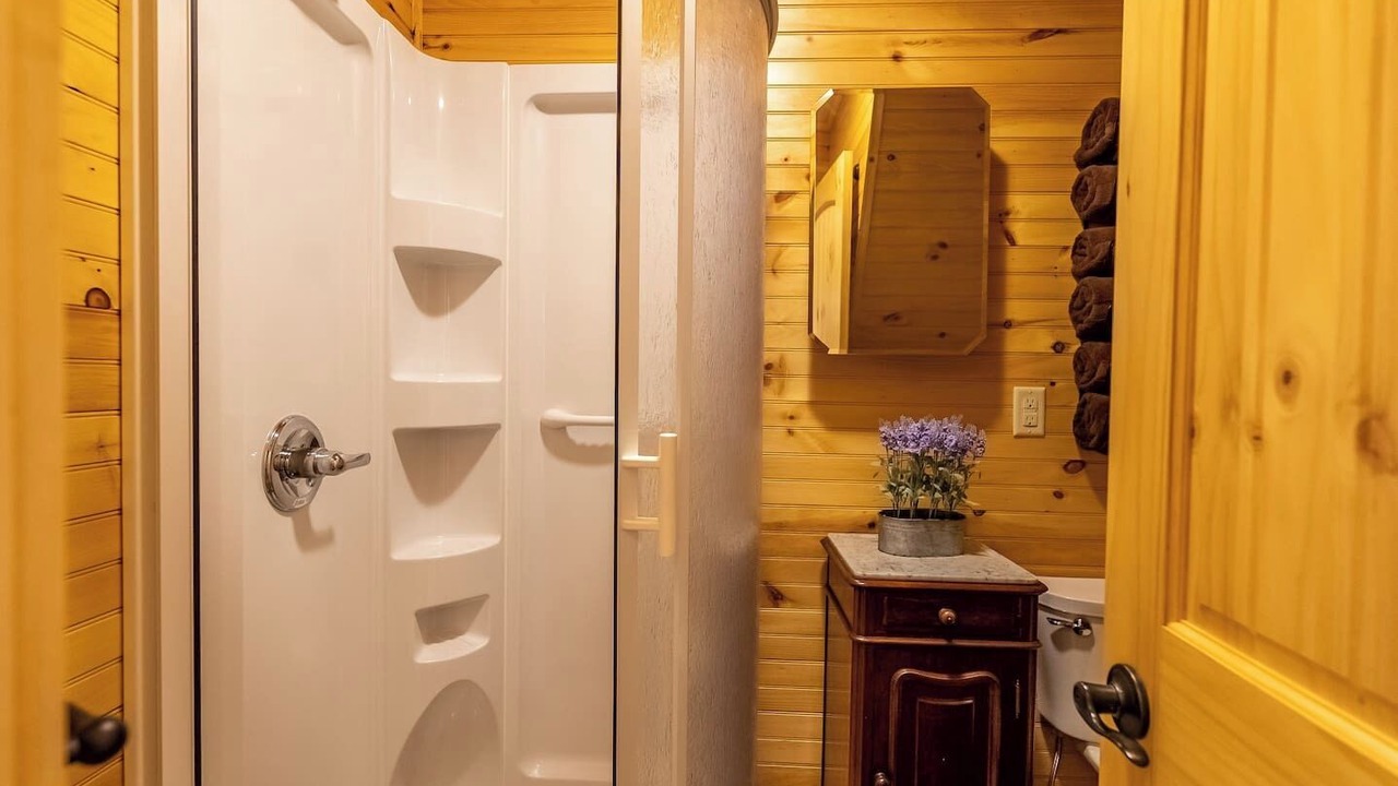 Photo of Bathroom in Cedar Bluff