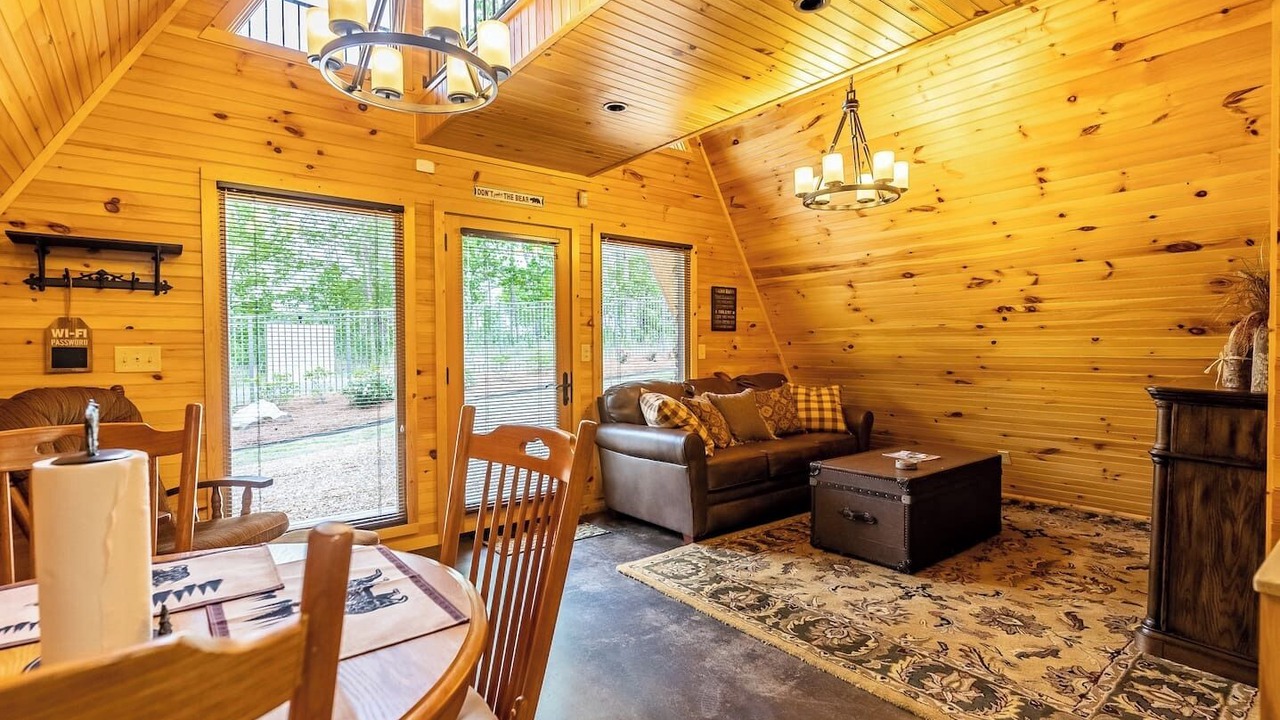 Photo of Livingroom in Cedar Bluff