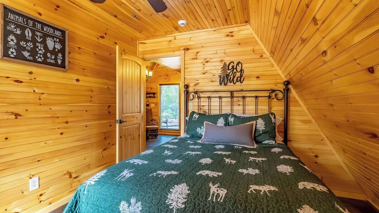 Photo of Bedroom in Cedar Bluff