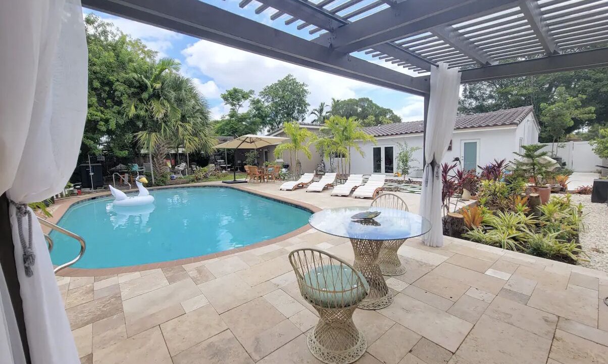 Photo of Outdoor in Oakland Park