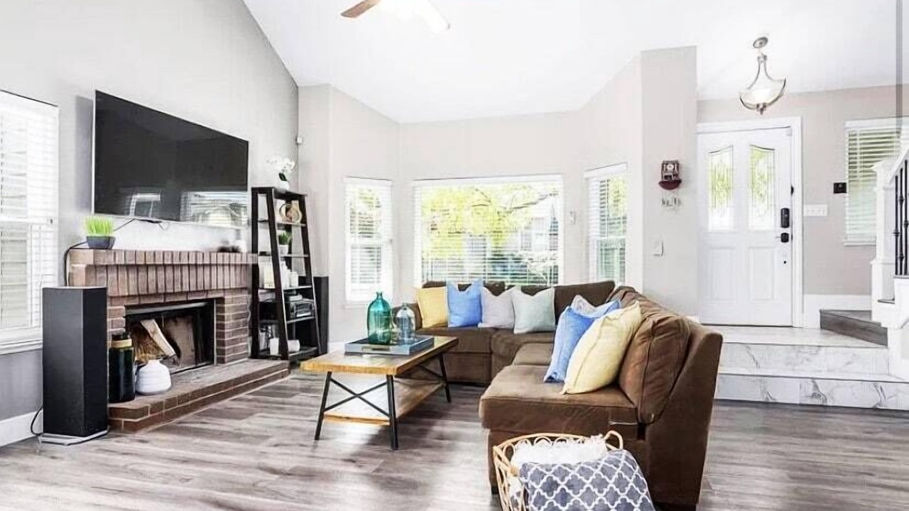 Photo of Livingroom in Oakley