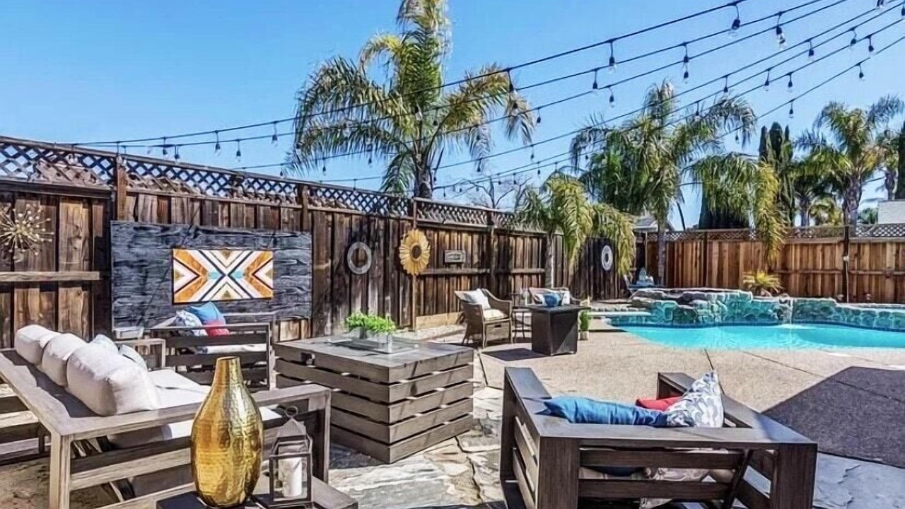 Photo of Outdoor in Oakley