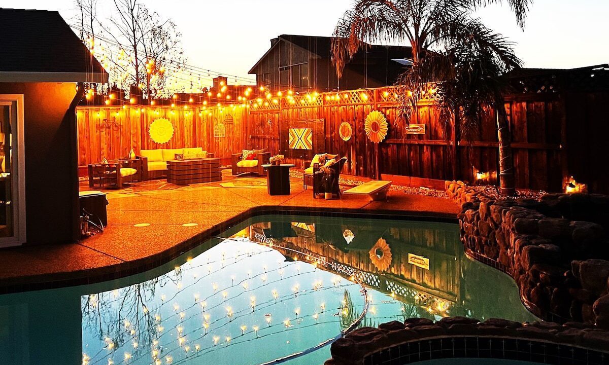 Photo of Outdoor in Oakley