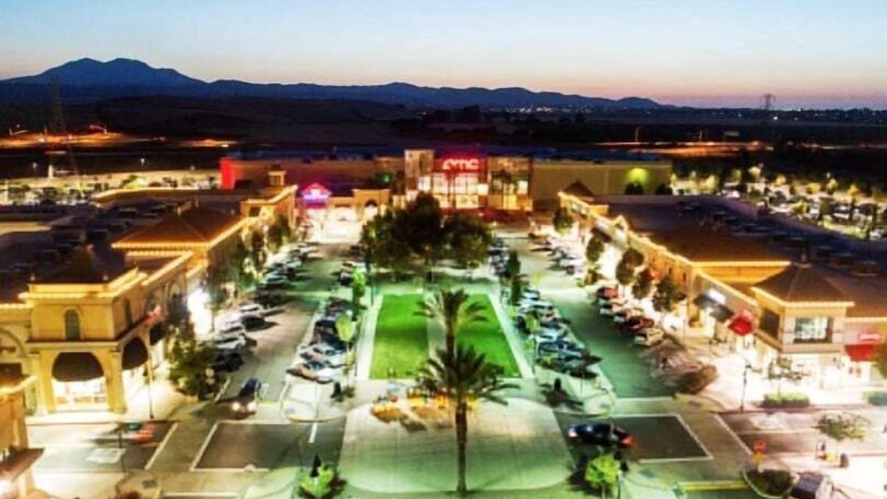 Photo of Outdoor in Oakley