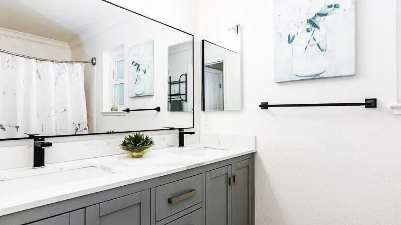 Photo of Bathroom in Oakley