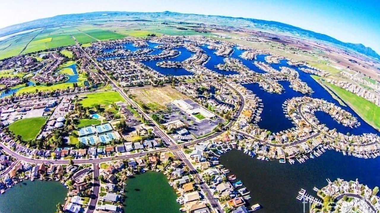 Photo of Outdoor in Oakley