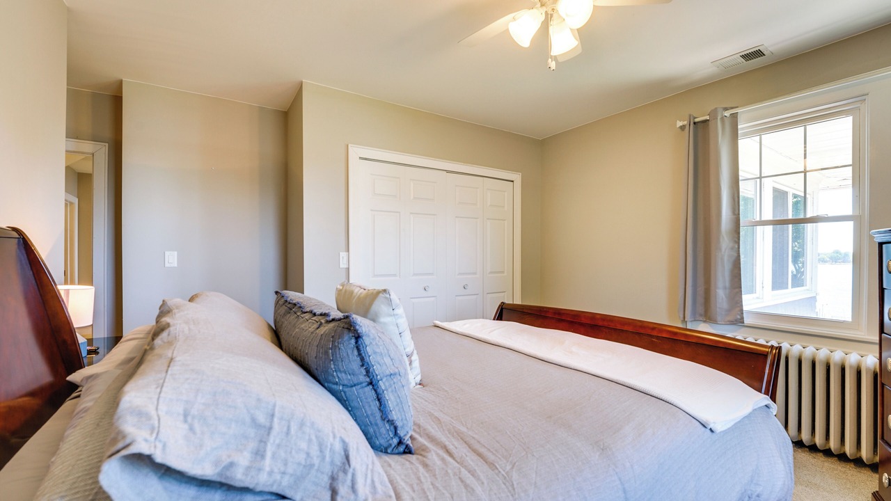 Photo of Bedroom in St. Clair