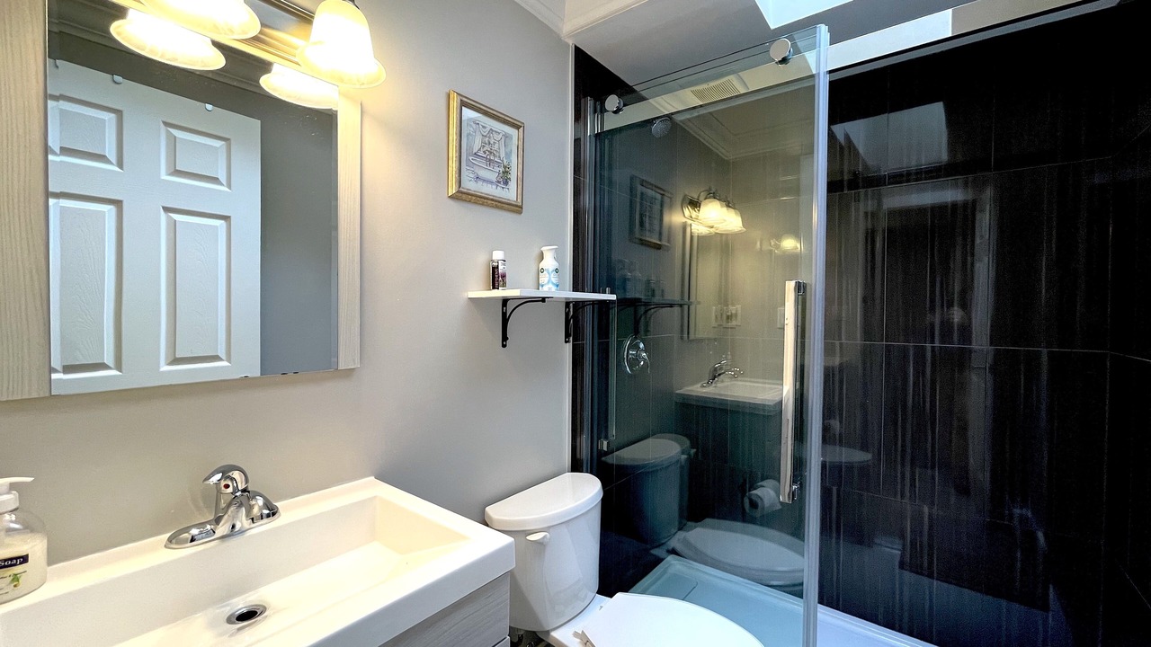 Photo of Bathroom in Rama