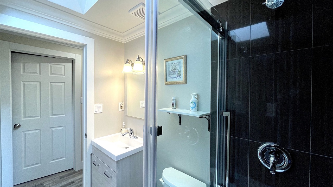 Photo of Bathroom in Rama