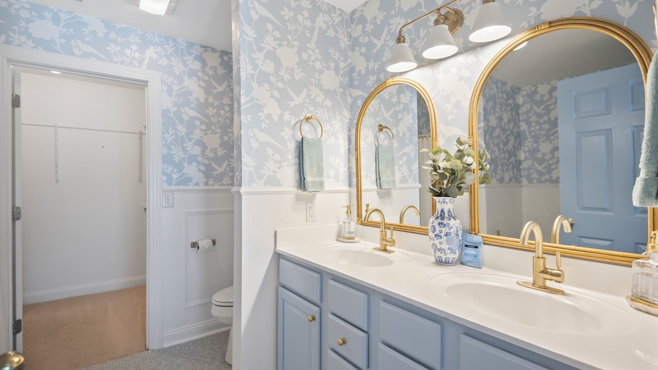Photo of Bathroom in Oriental