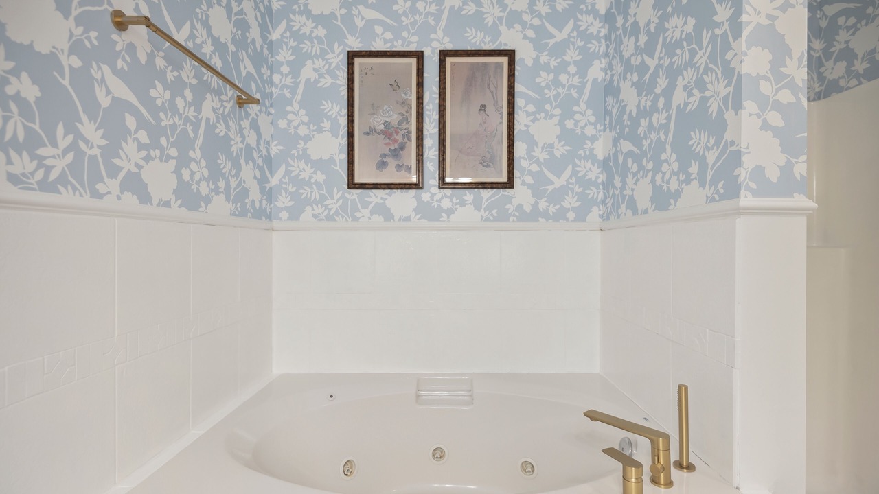 Photo of Bathroom in Oriental
