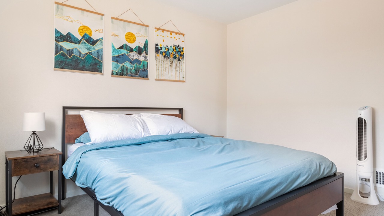Photo of Bedroom in Northeast Park Hill