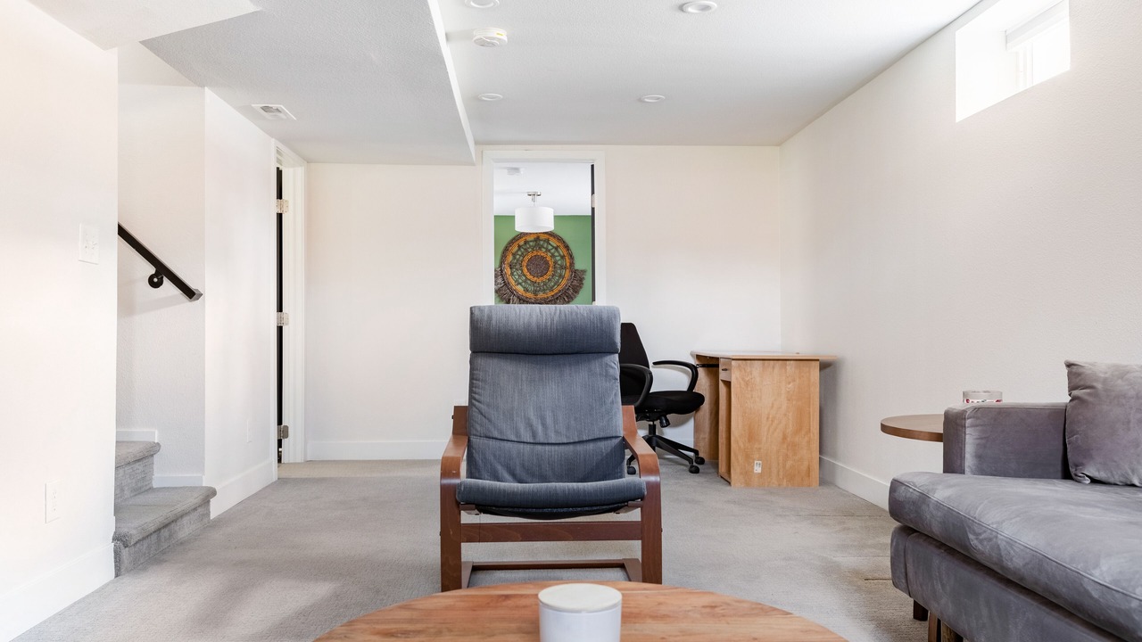 Photo of Livingroom in Northeast Park Hill