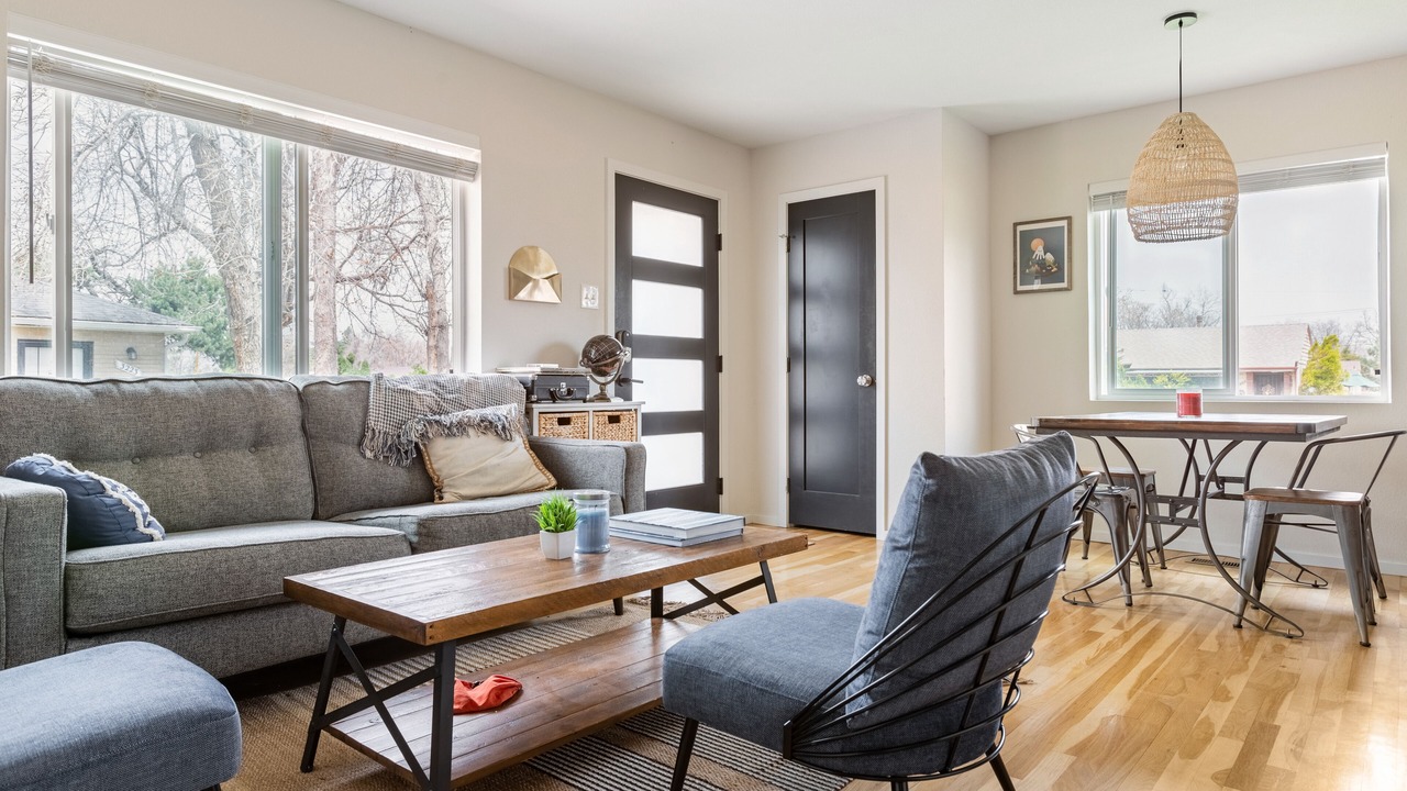 Photo of Livingroom in Northeast Park Hill