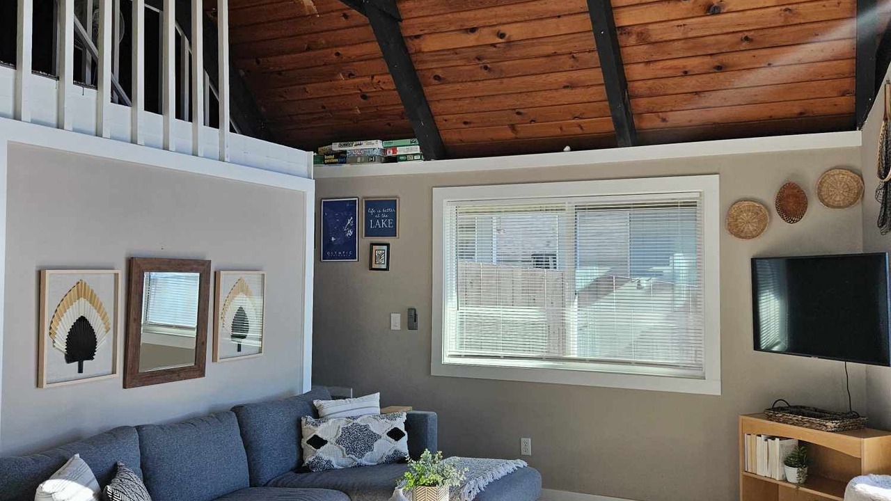 Photo of Livingroom in Matlock
