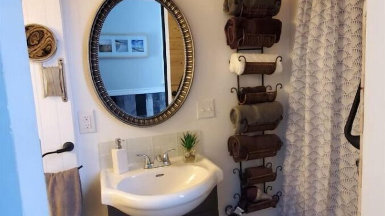 Photo of Bathroom in Thedford