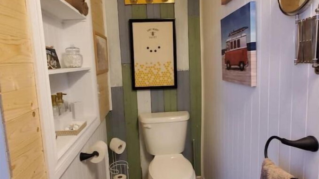 Photo of Bathroom in Thedford