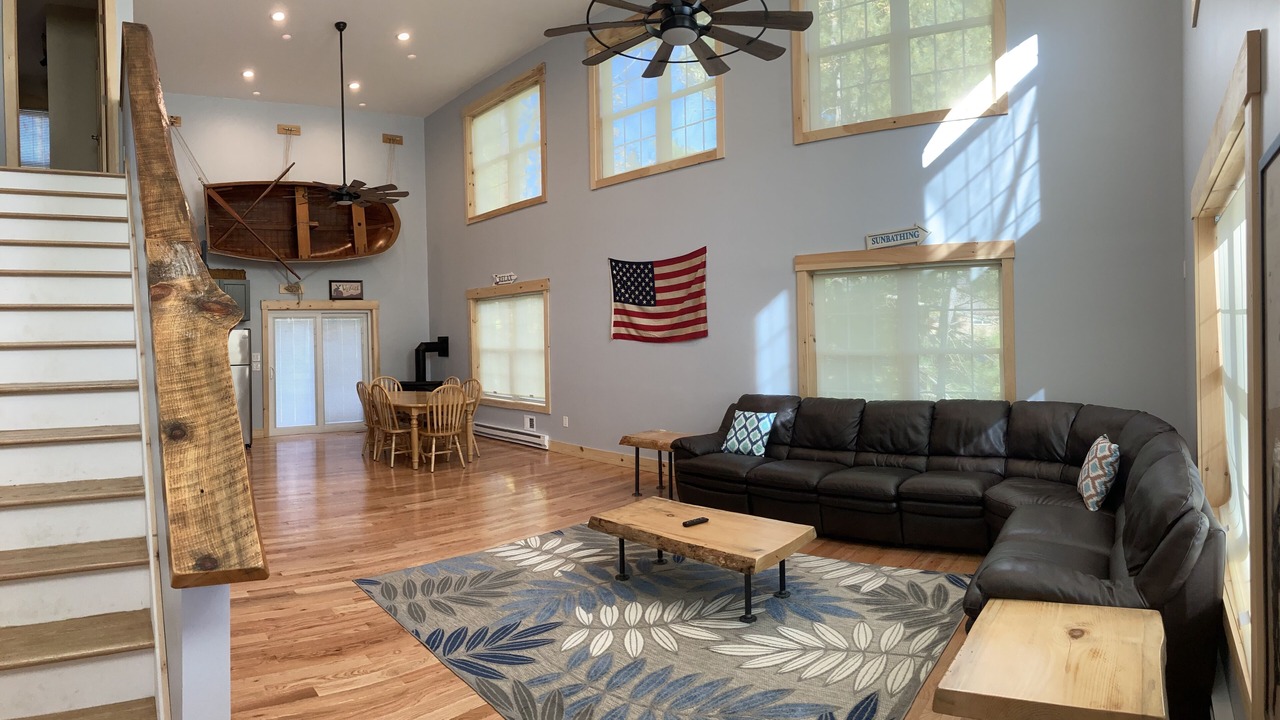 Photo of Livingroom in Lake George