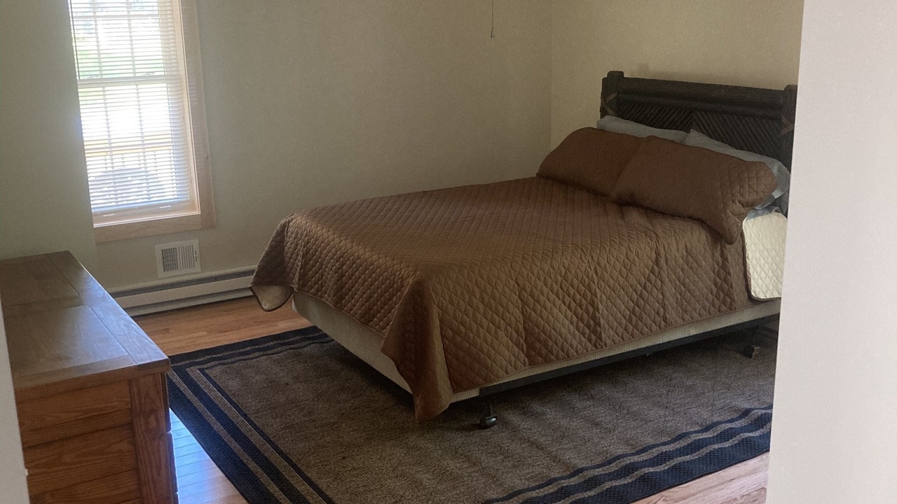 Photo of Bedroom in Lake George