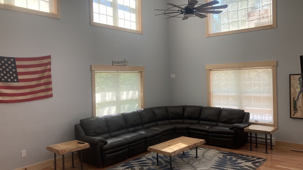 Photo of Livingroom in Lake George