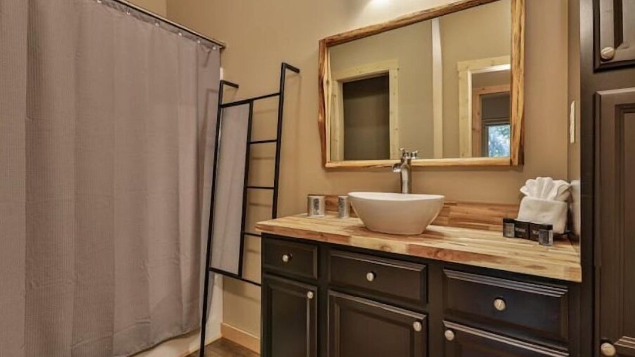 Photo of Bathroom in Eagle Mountain