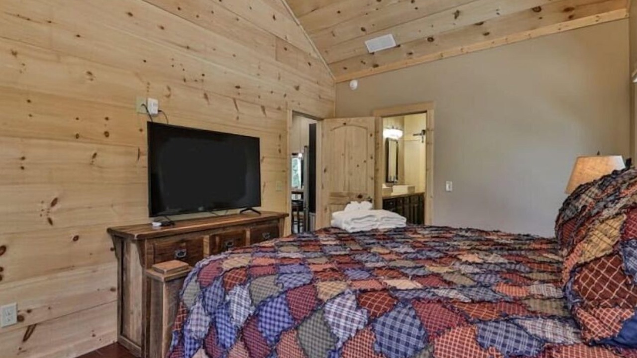 Photo of Bedroom in Eagle Mountain