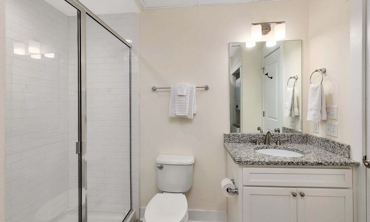 Photo of Bathroom in King City