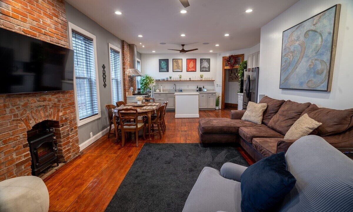 Photo of Livingroom in The Gate