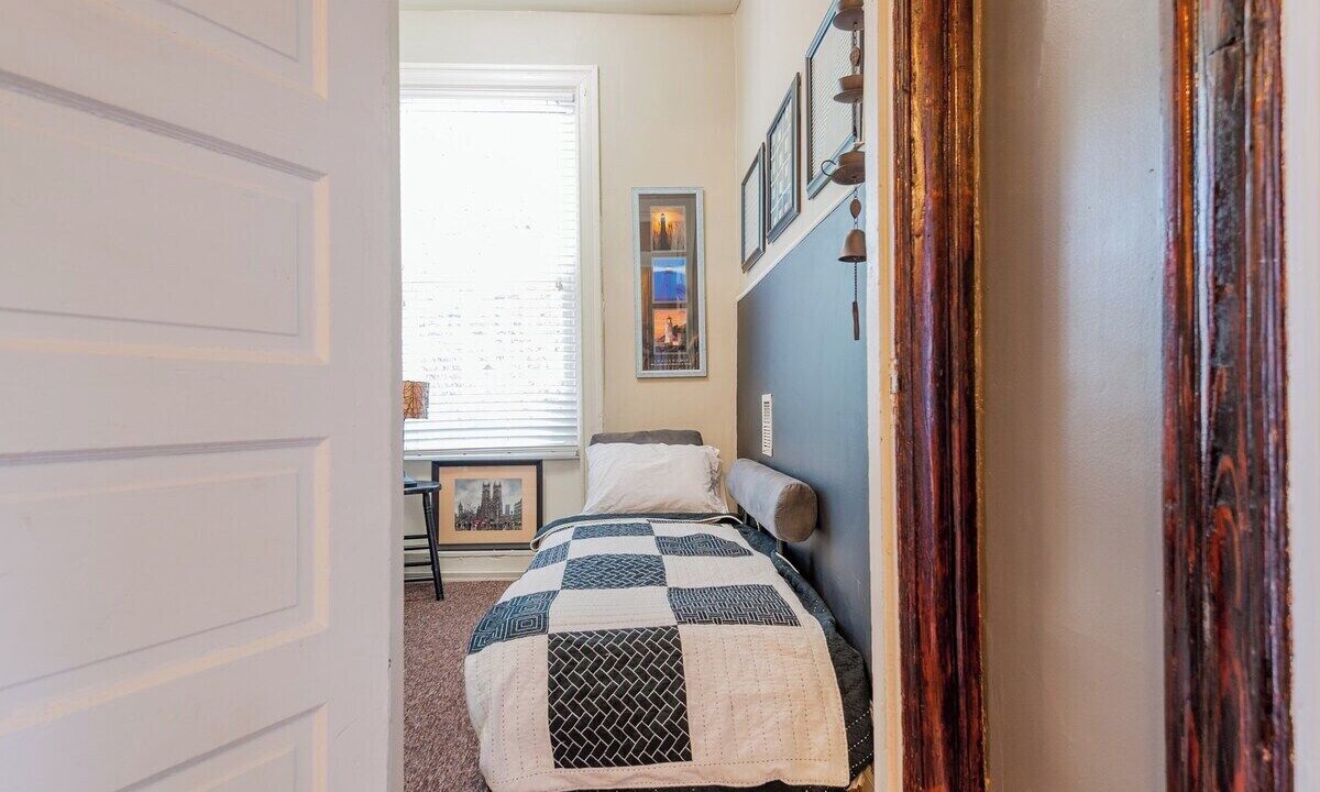 Photo of Others in The Gate