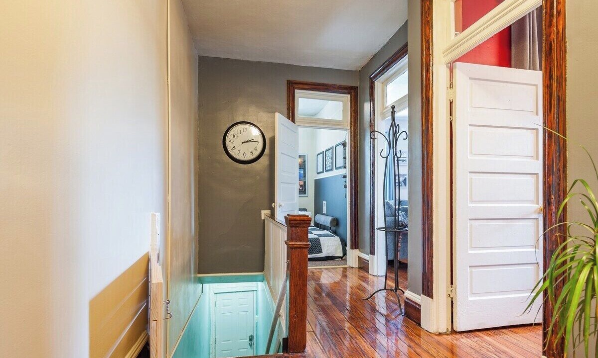 Photo of Others in The Gate