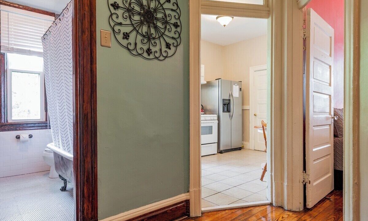 Photo of Others in The Gate