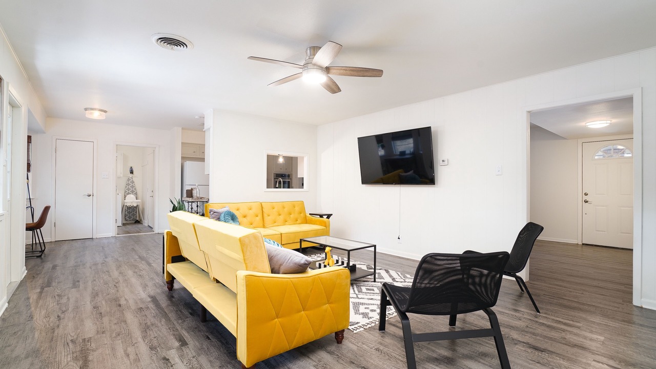 Photo of Livingroom in North San Antonio - SAT