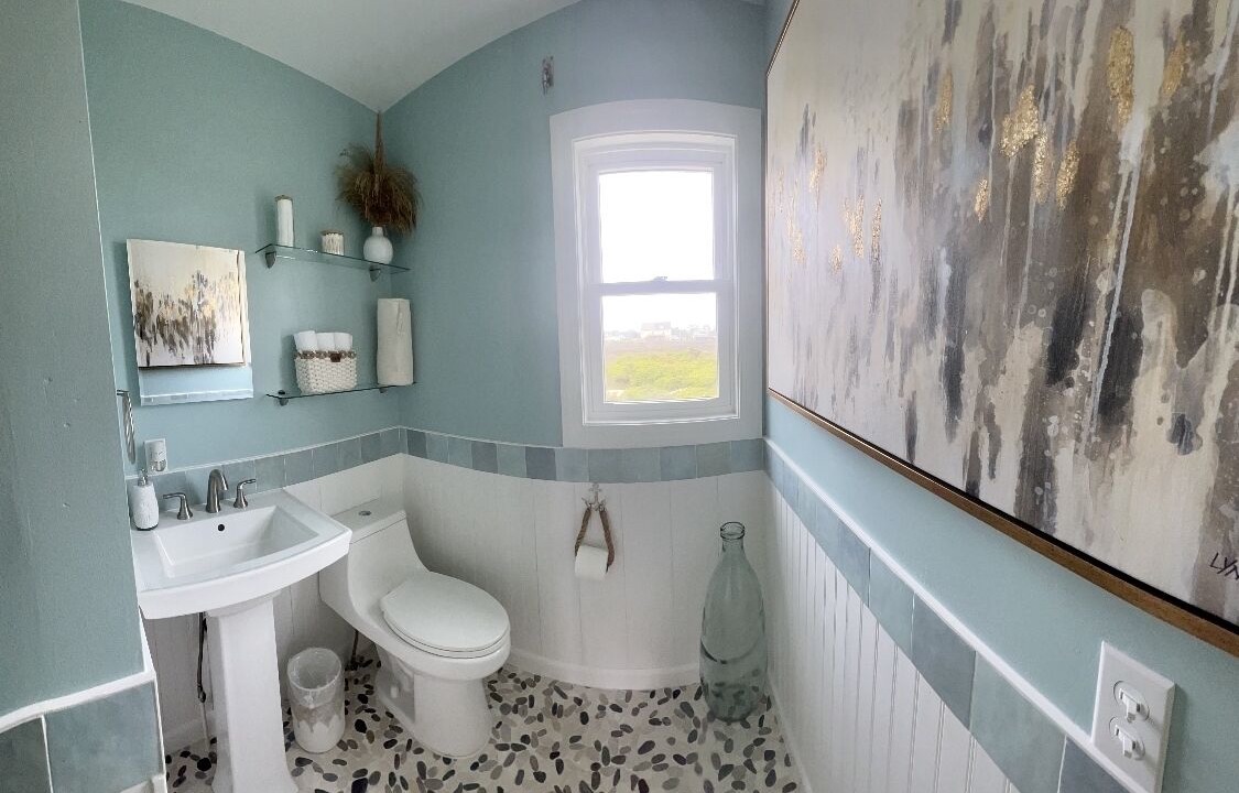 Photo of Bathroom in Rodanthe