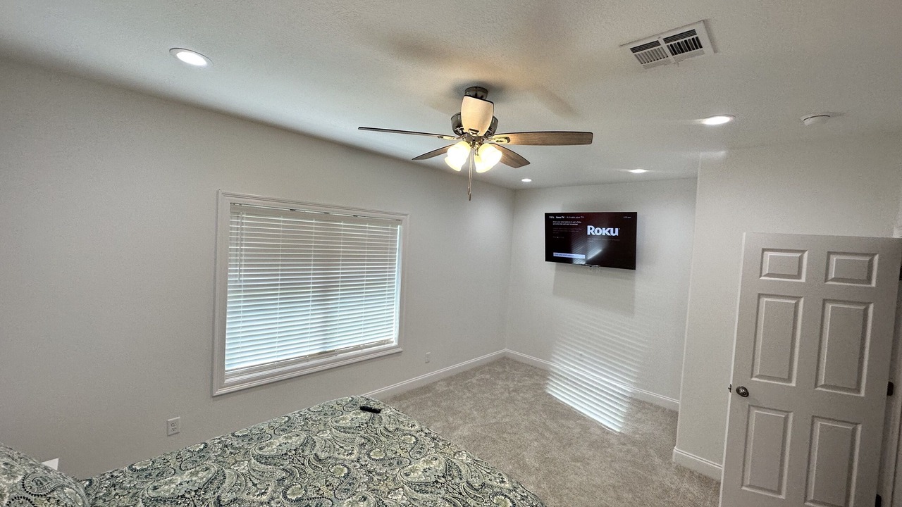 Photo of Bedroom in Sulphur