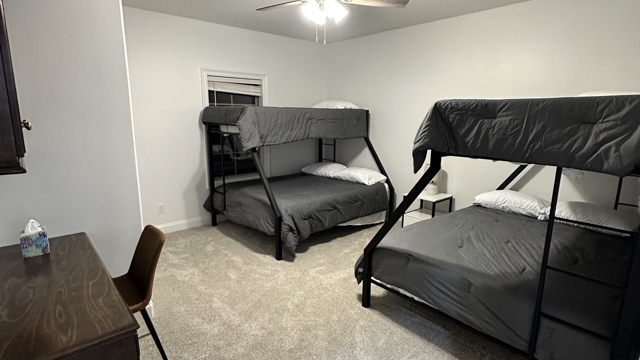 Photo of Bedroom in Sulphur