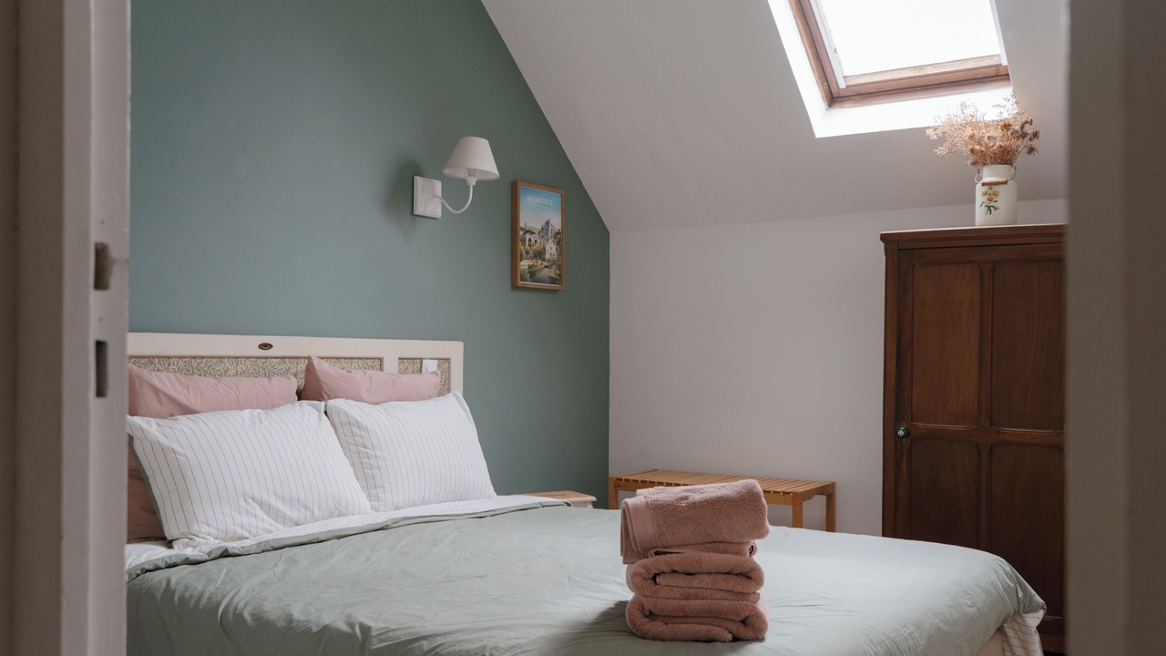 Photo of Bedroom in Beaumont-en-Veron