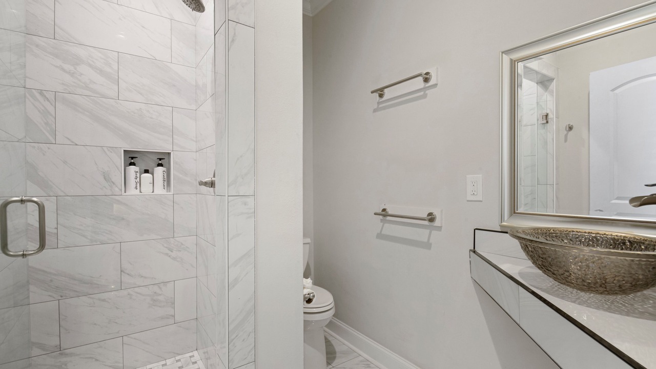 Photo of Bathroom in Tulane - Gravier