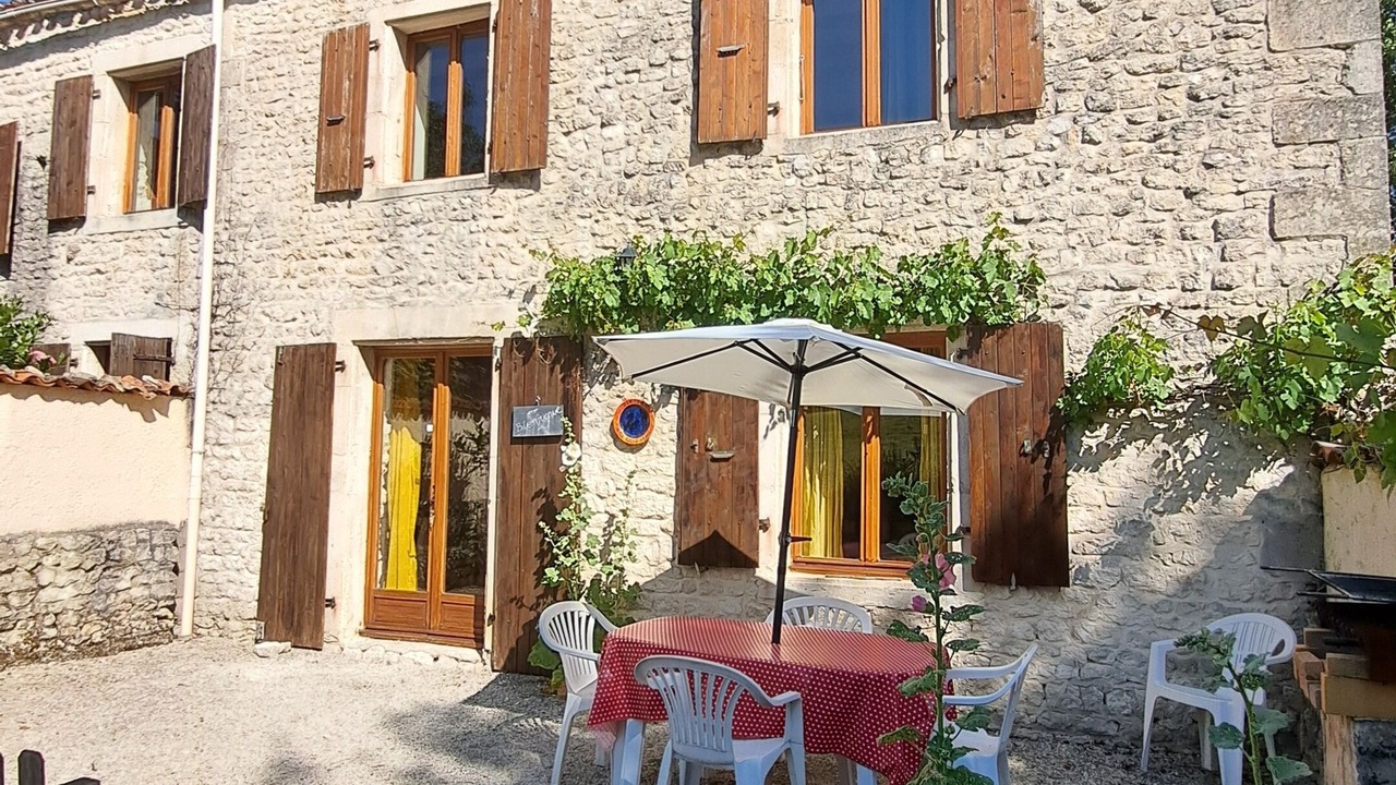 Photo of Outdoor in Saint-Pierre-de-Juillers