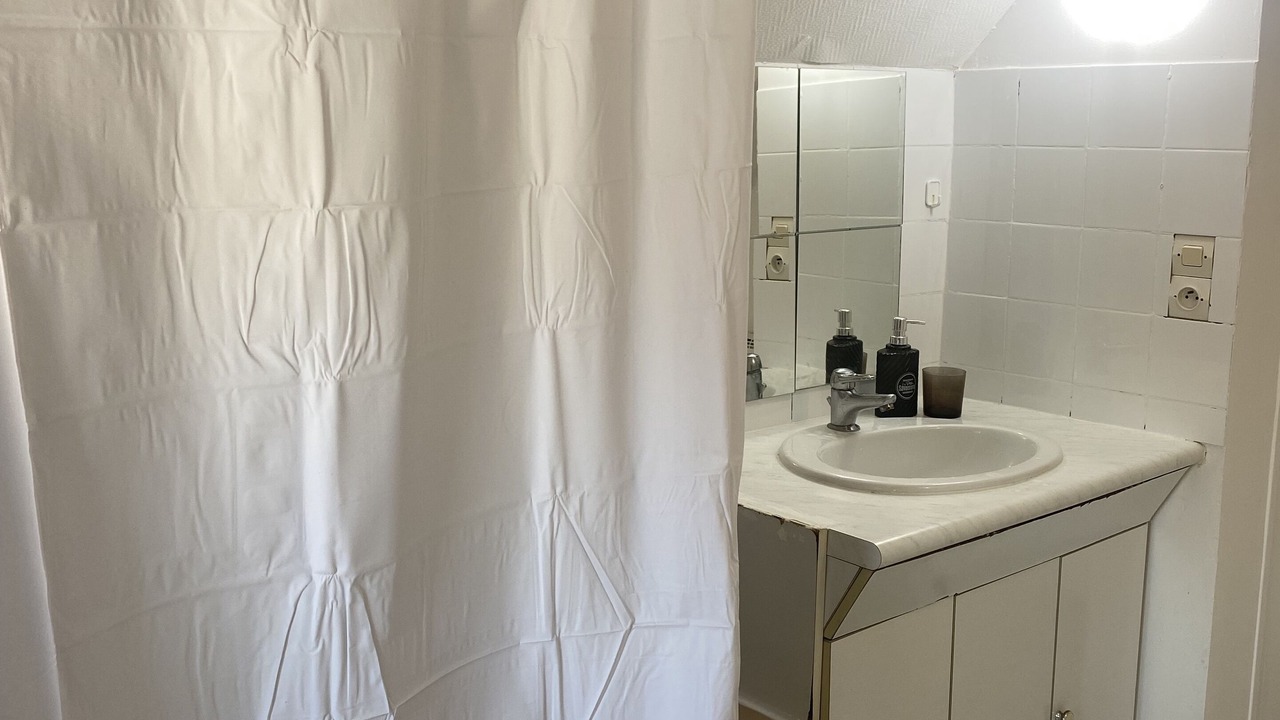 Photo of Bathroom in Malesherbes